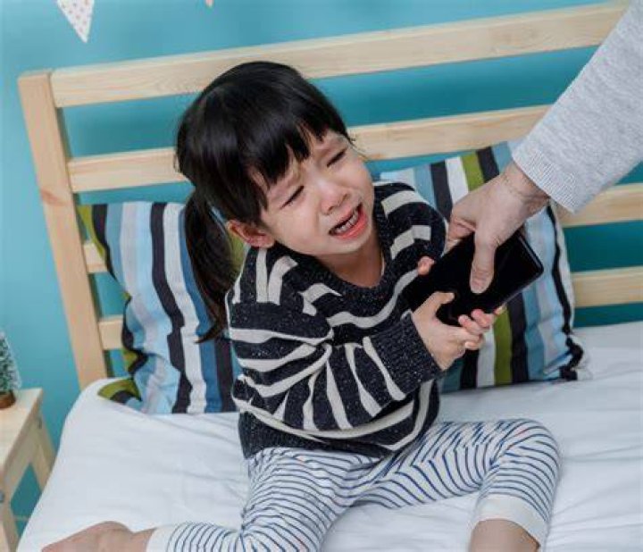 Giving kids devices to calm them may lead to bratty behavior