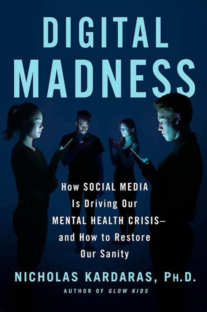 How social media is literally making teens mentally ill: doctor