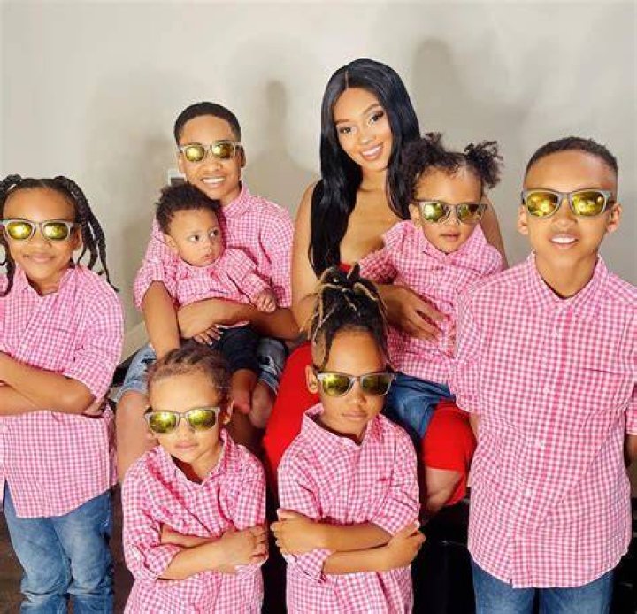 I'm a mom of 9 boys and pregnant — I won’t stop till I have a girl