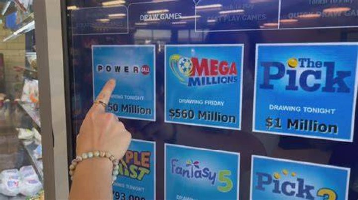 Illegal immigrant ‘scammed’ out of lottery winnings by store clerk