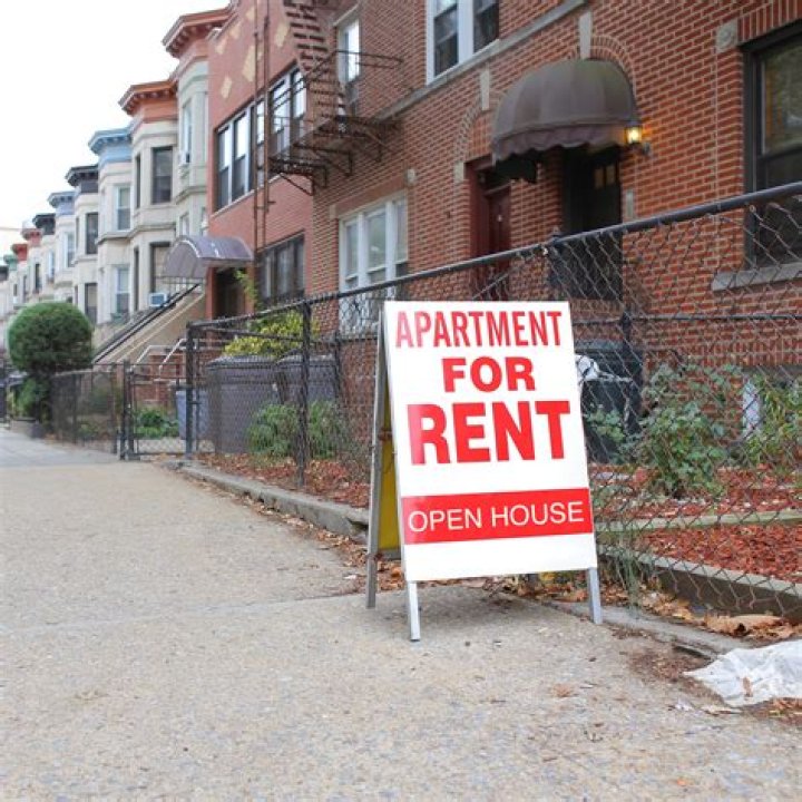 It now costs 52% more to buy a home than rent one: report