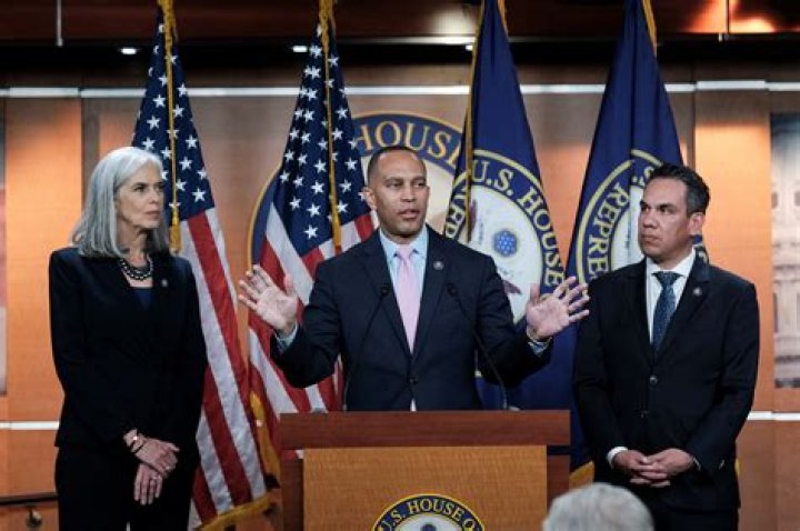 Jeffries elected Democratic leader in House of Representatives