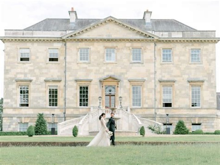 JEN LEAVES PITT MANSION
