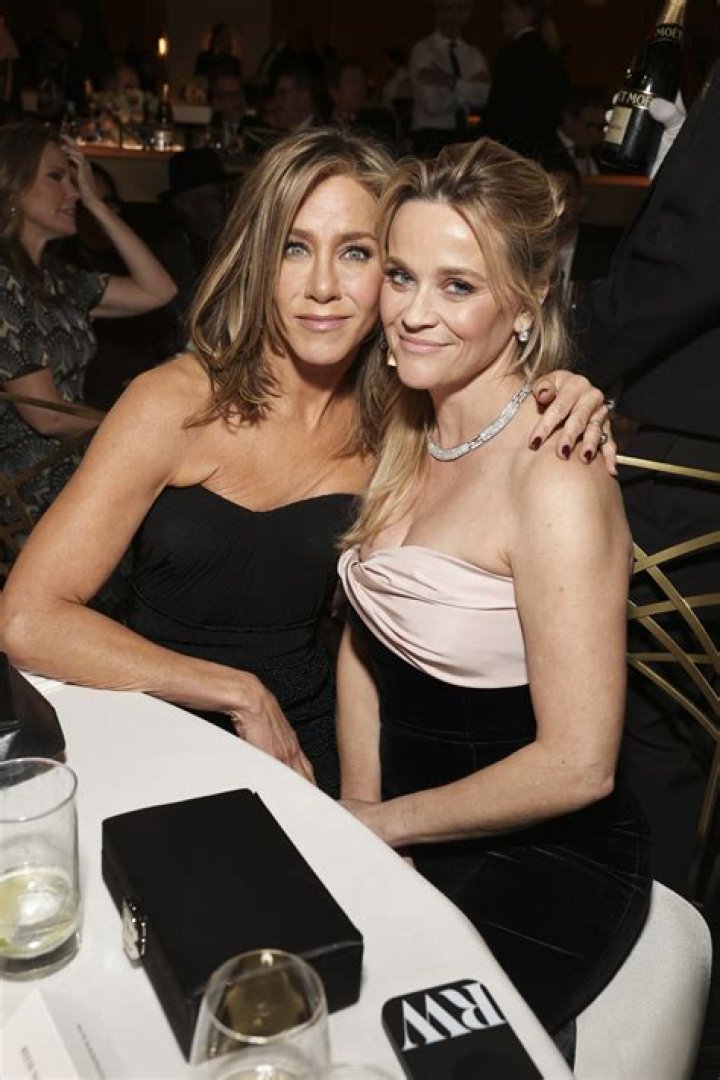 Jennifer Aniston leans on her friends (seemingly all of Hollywood) at first awards show after Matthew Perry's death