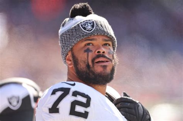 Jermaine Eluemunor fullfilling teenage dream of playing for Giants