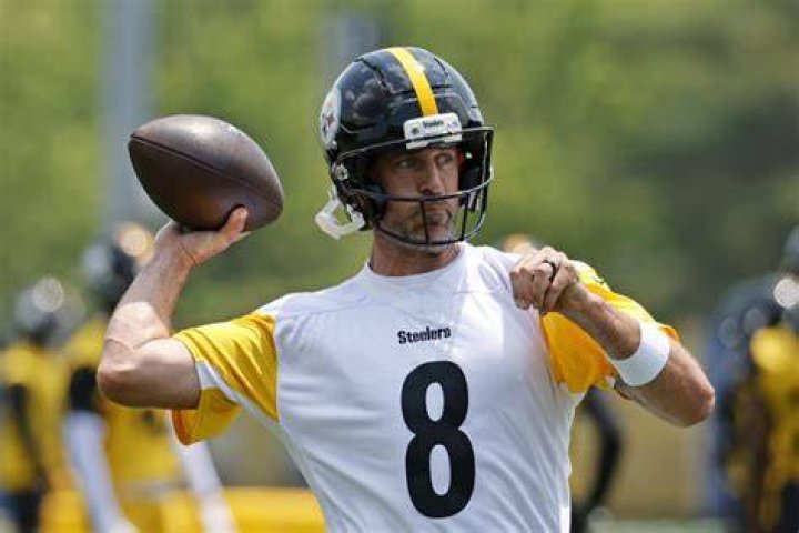 Jets don't expect 'off the grid' Aaron Rodgers to run as RFK Jr.'s VP