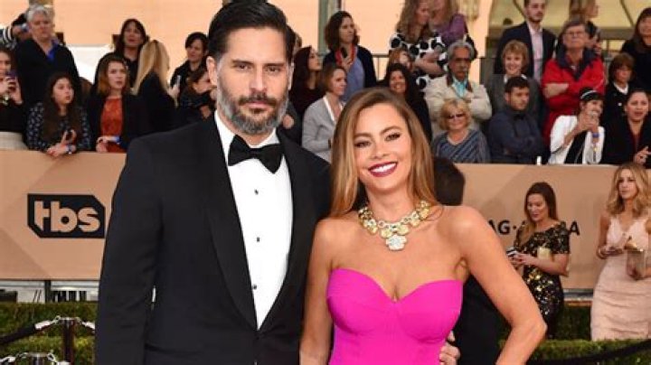 Joe Manganiello's hosting gig has awkward Sofía Vergara connection