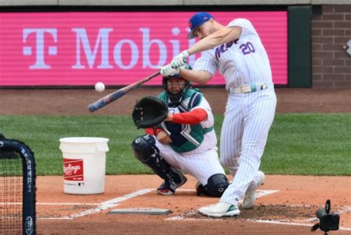 Julio Rodriguez downs Pete Alonso in record Home Run Derby round