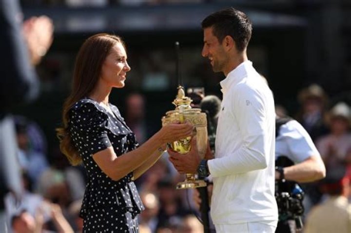 Kate Middleton has awkward Wimbledon tennis moment with Roger Federer