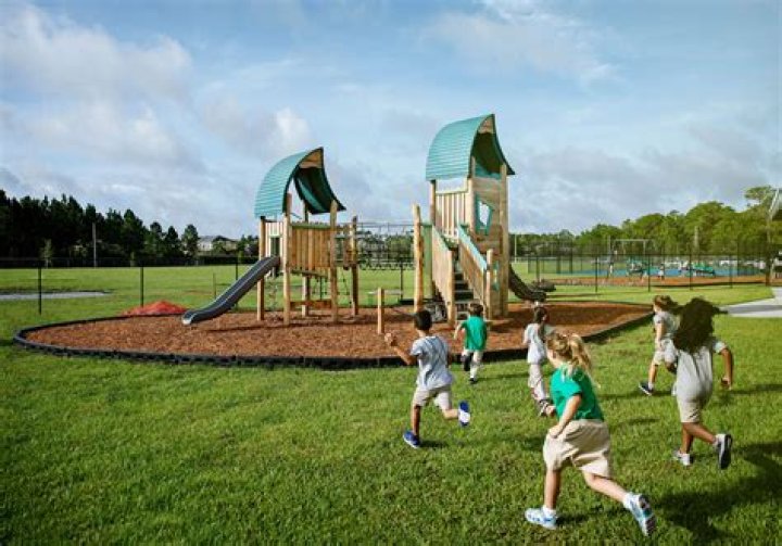 Kelly Clarkson's kids get huge playground at $5.5M mansion