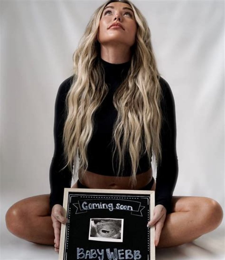 Kelly Kay pregnant with baby from late boyfriend Spencer Webb