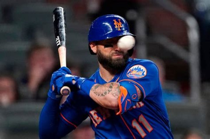 Kevin Pillar has multiple nasal fractures after bloody beaning