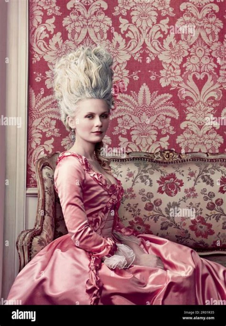 Kirsten Dunst 'felt overwhelmed' in 'Marie Antoinette' nude scene