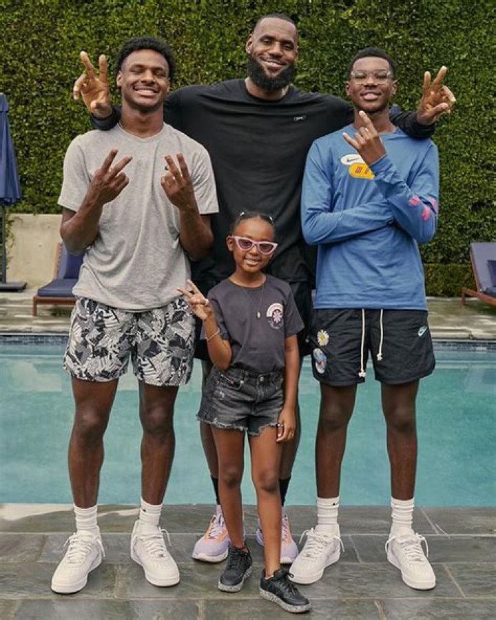 LeBron James' youngest son, Bryce James, leaving Sierra Canyon