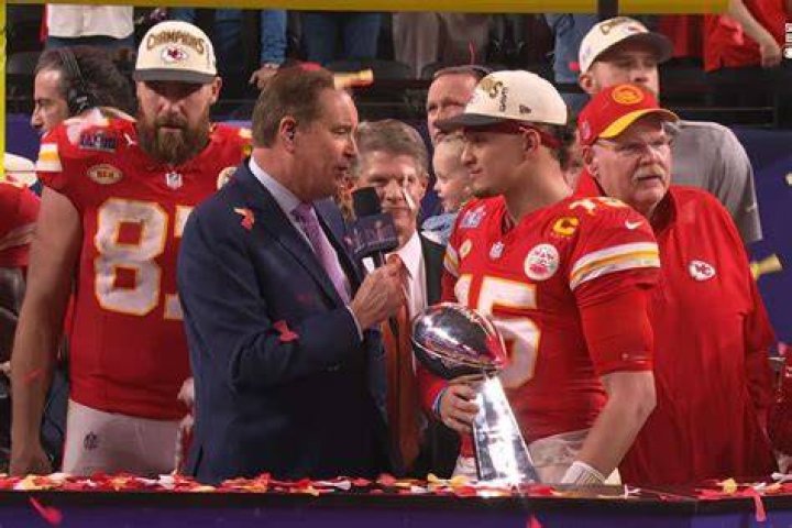 Len Dawson, MVP of Chiefs' first Super Bowl win, in hospice
