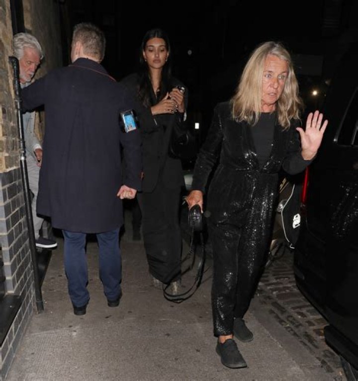 Leonardo DiCaprio brings rumored model girlfriend Neelam Gill on dinner date with his mom