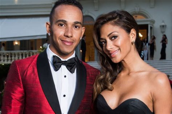 Lewis Hamilton preferred cars to Pussycat Doll girlfriend