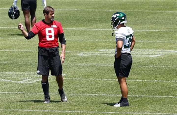 Limited at Jets practice after calf tweak