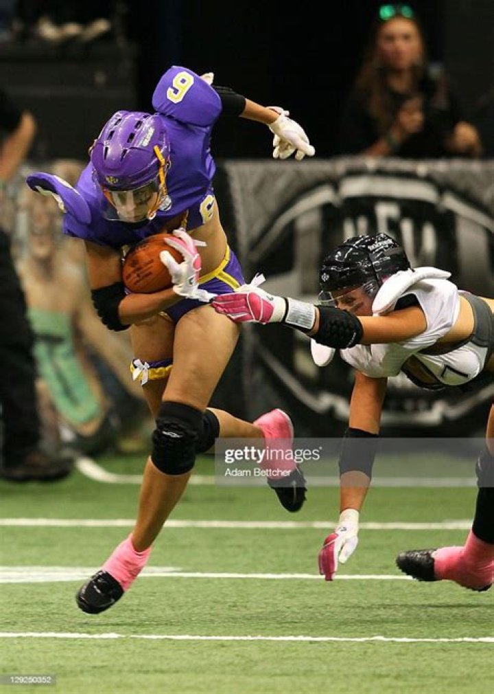 Lingerie Football League QB delivers devastating hit