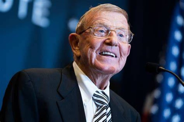 Lou Holtz stands by his Ryan Day, Ohio State comments