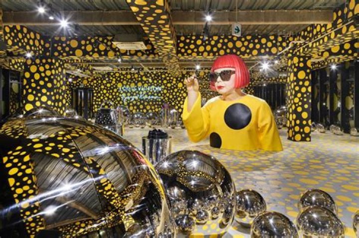 Louis Vuitton installs Yayoi Kusama lookalikes at stores