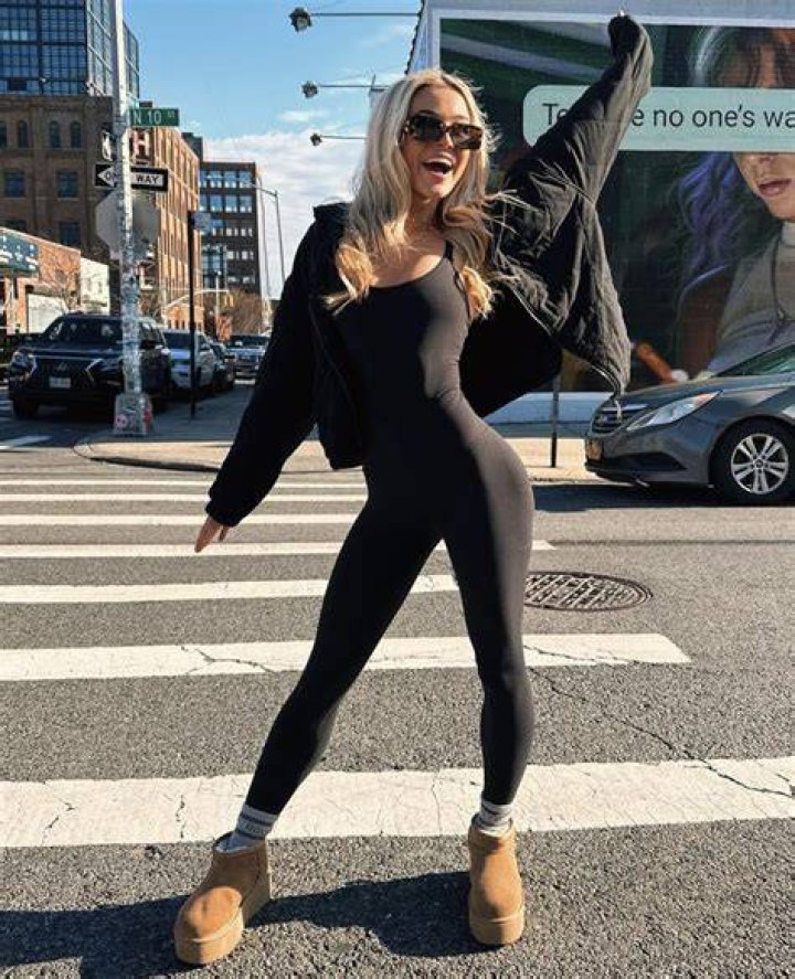 LSU's Olivia Dunne shares new pics from NYC following AI drama