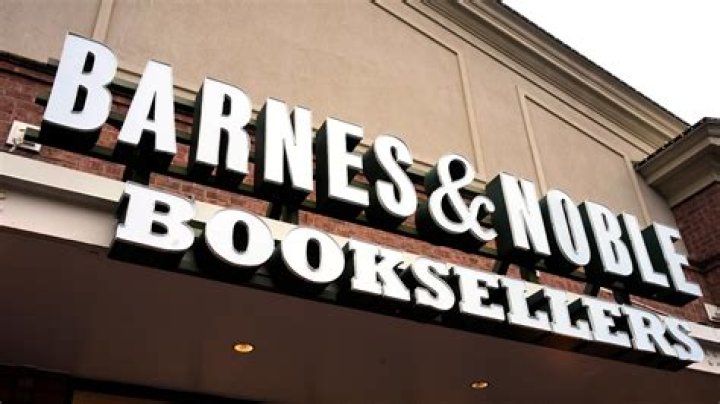 Man caught 'sniffing' women at Barnes & Noble is back on the street despite lengthy rap sheet of sex offenses