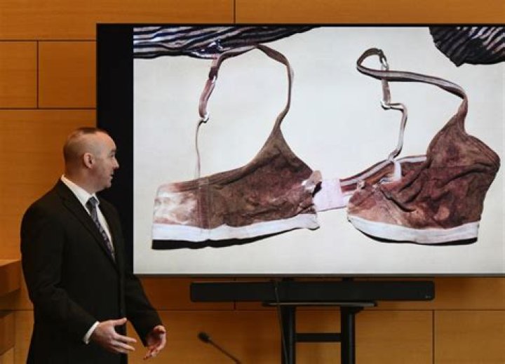 Michelle Troconis jurors shown bloodied clothes, razor, zip ties