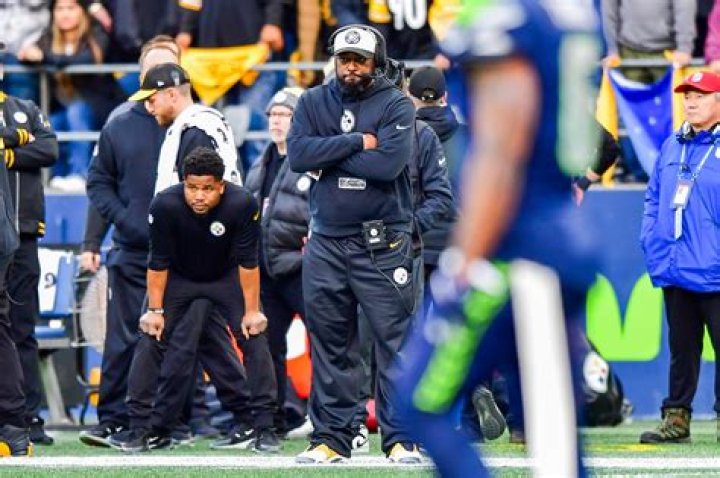 Mike Tomlin will talk with family before deciding Steelers future