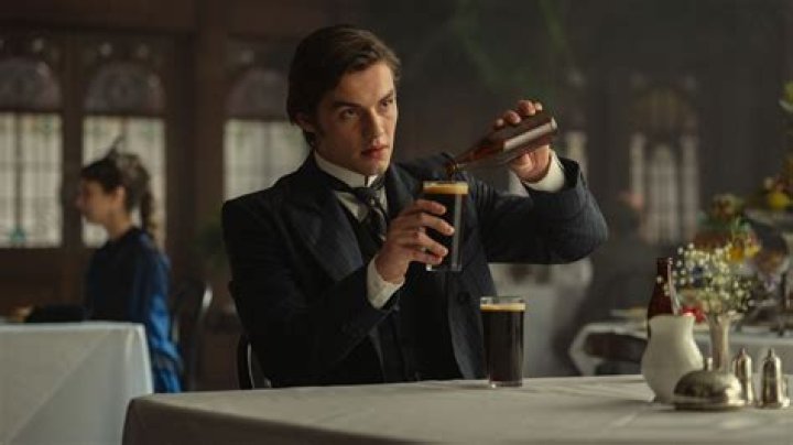 Netflix's 'Bridgerton': Hottest sex scenes ever