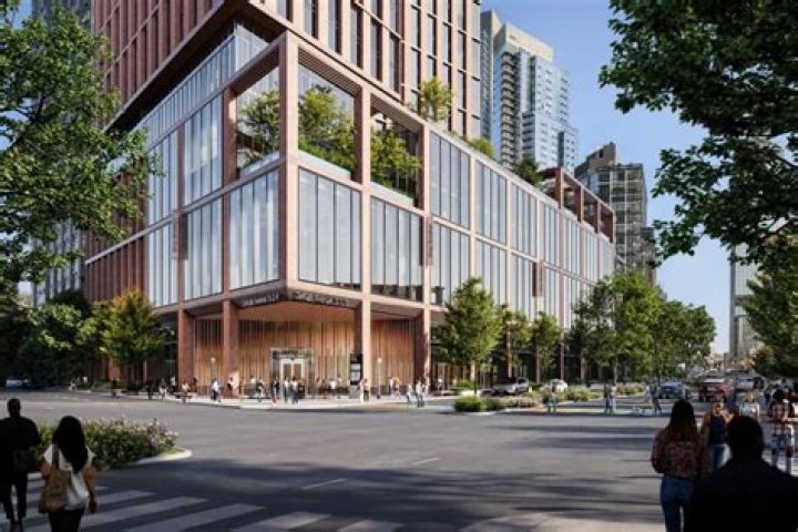 New pharmacy will replace Flatbush Avenue mainstay