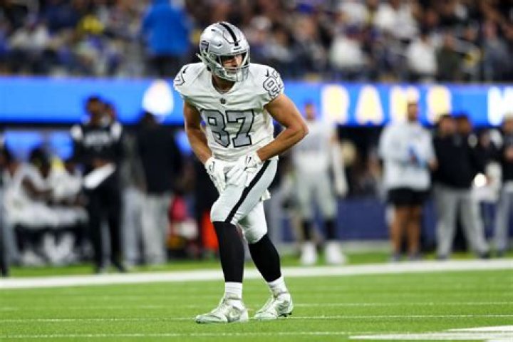 NFL free agent Foster Moreau shares cancer diagnosis