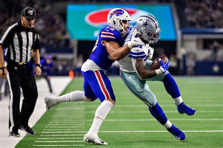 NFL Thanksgiving odds, picks, player props