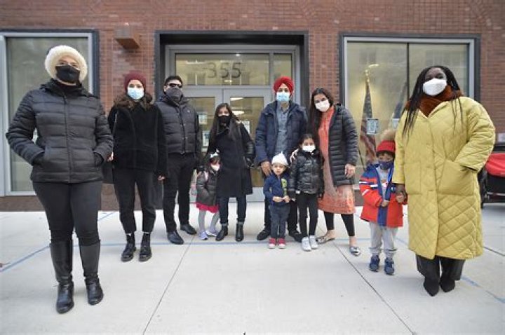 NYC families say DOE dropped French dual-language program