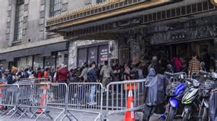 NYC now preparing to spend staggering extra $1B on hotels alone to shelter migrants for three more years