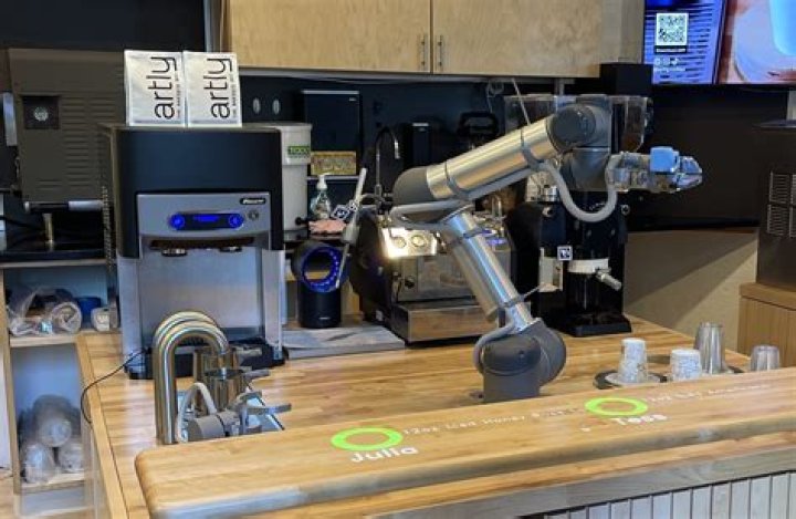 NYC robot barista makes you coffee — but it also demands a tip