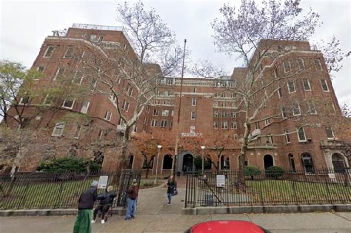 NYC shelter residents sickened by chicken salad to sue city
