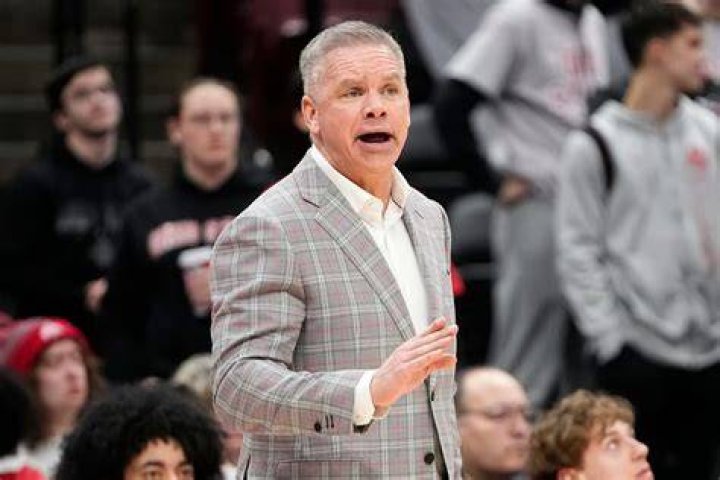 Ohio State fires men’s basketball coach Chris Holtmann (Video)