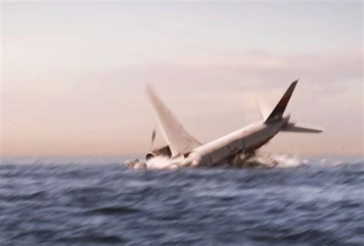Part of Malaysia Airlines MH370 plane found in South Australian waters, fisherman claims