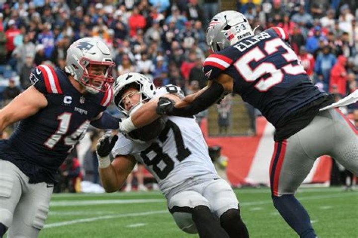 Patriots' season stunningly ends with loss to Titans in AFC wild-card game