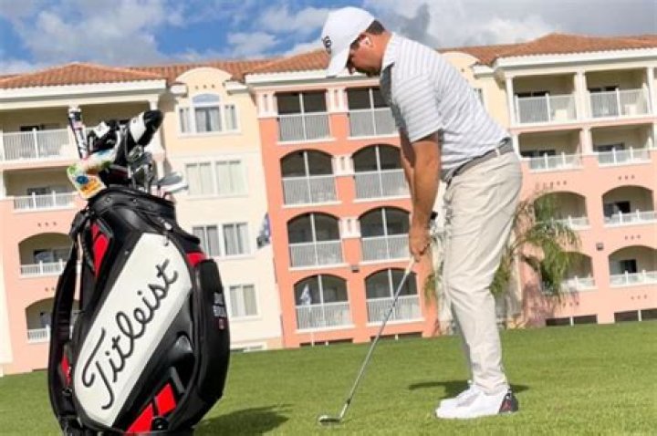 Pro golfer Dan Bowling tried to meet 15-year-old for sex: cops