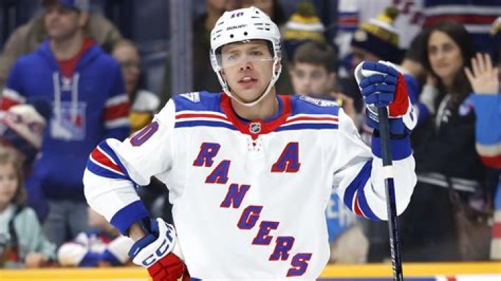 Rangers' Artemi Panarin getting shot at playoff redemption