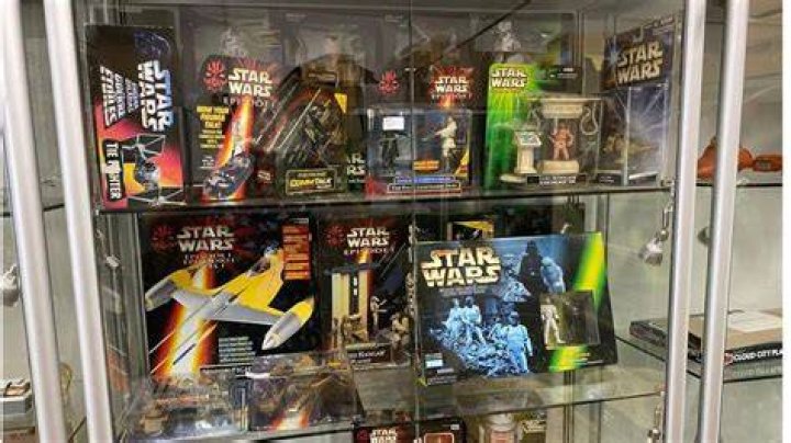 Rare 'Star Wars' movie memorabilia being sold at auction