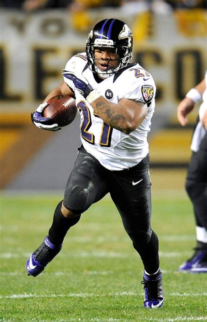 Ray Rice, wife reflect on elevator punch after Kareem Hunt video
