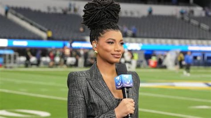 Reporter Taylor Rooks stole the 'Thursday Night Football' show