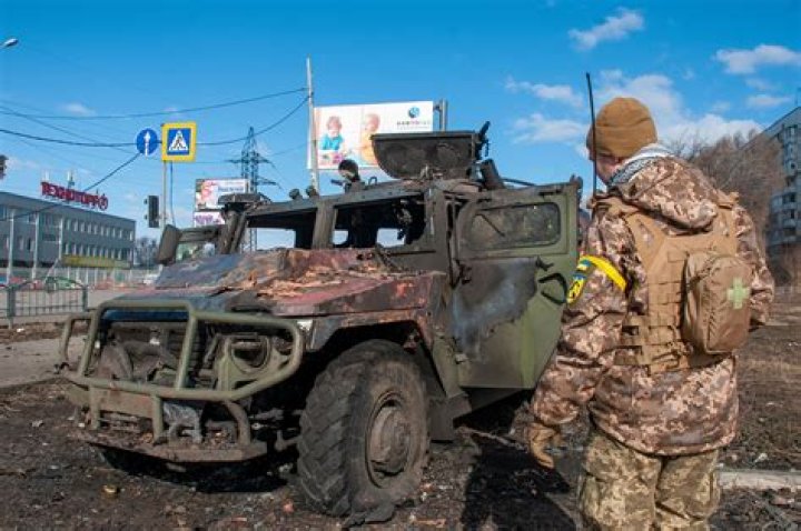 Russia escalates shelling as massive 40-mile convoy heads towards Kyiv