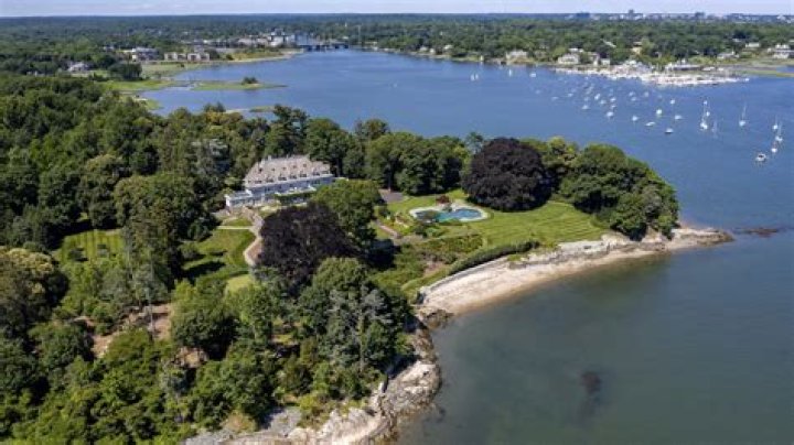 Ruth Madoff is living in a $3.8M Connecticut waterfront home