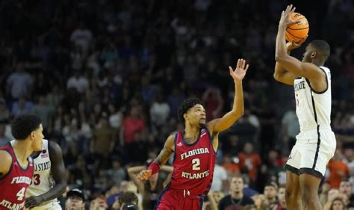 San Diego State beats FAU at buzzer to reach NCAA Tournament final