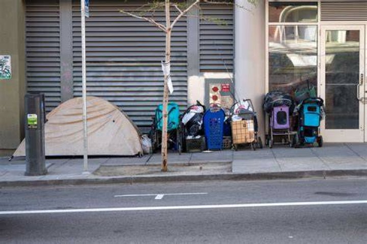 San Francisco tourists have belongings stolen from car