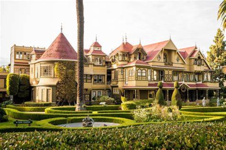 Secrets of the real-life Winchester mansion